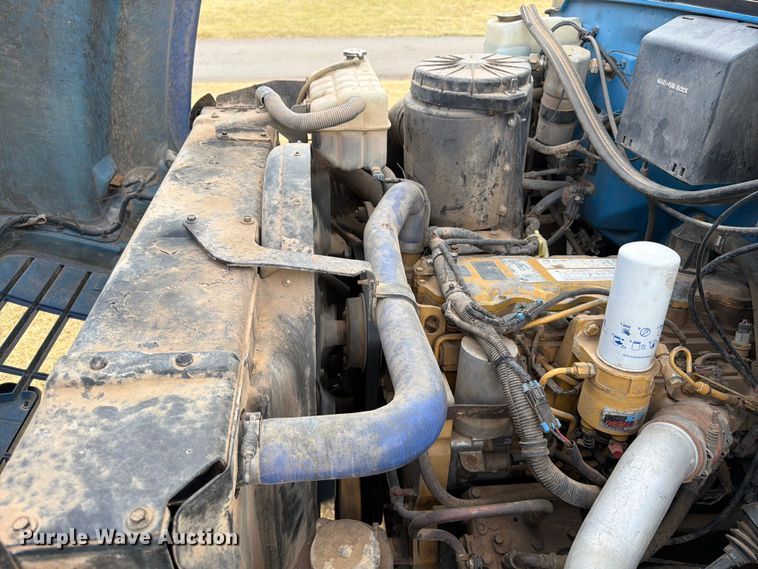 image for item EX0017 2002 GMC C7500 dump truck