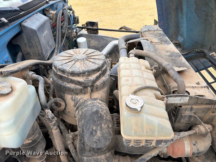 image for item EX0017 2002 GMC C7500 dump truck