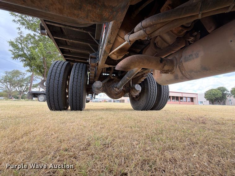 image for item EX0017 2002 GMC C7500 dump truck