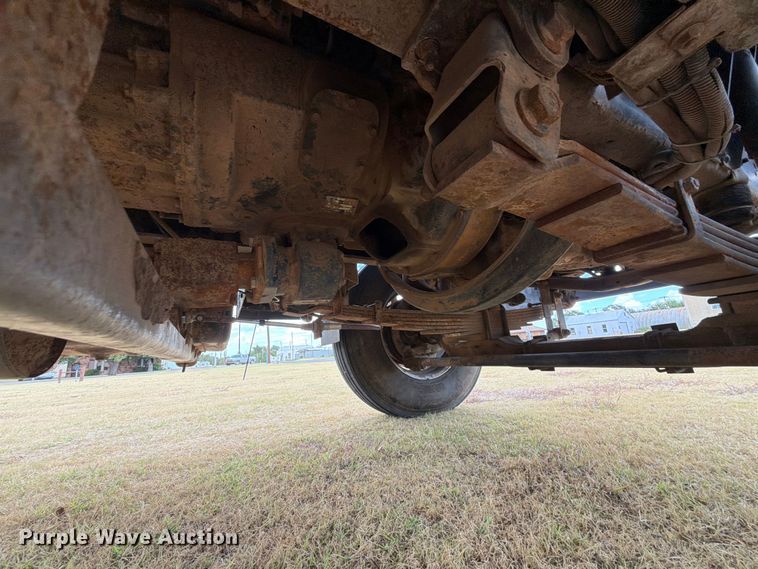 image for item EX0017 2002 GMC C7500 dump truck