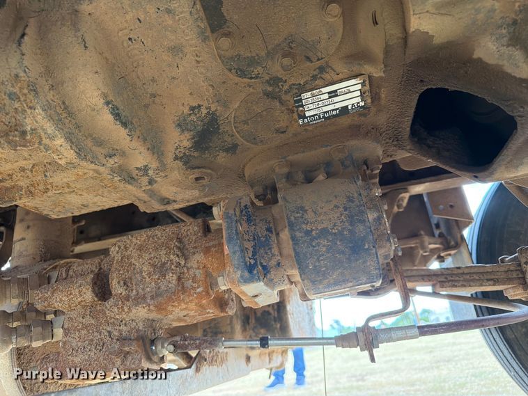 image for item EX0017 2002 GMC C7500 dump truck