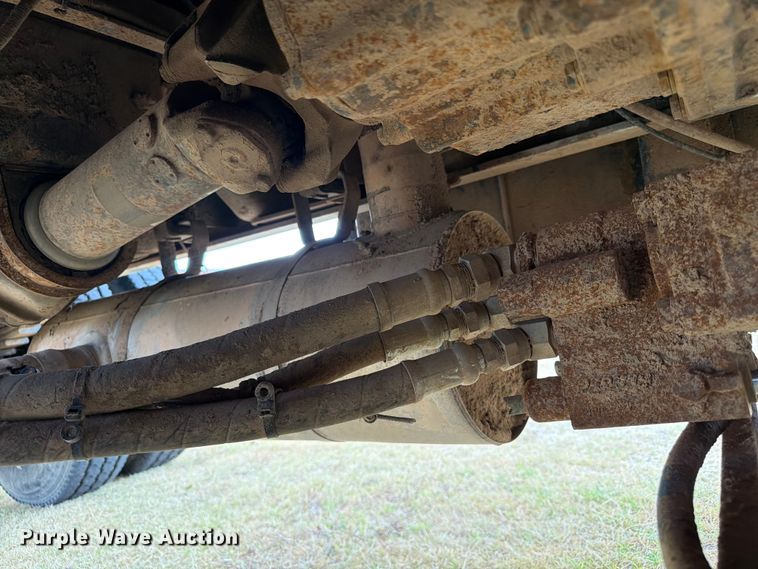 image for item EX0017 2002 GMC C7500 dump truck