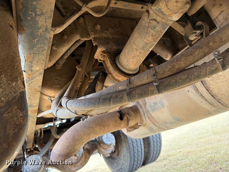 image for item EX0017 2002 GMC C7500 dump truck