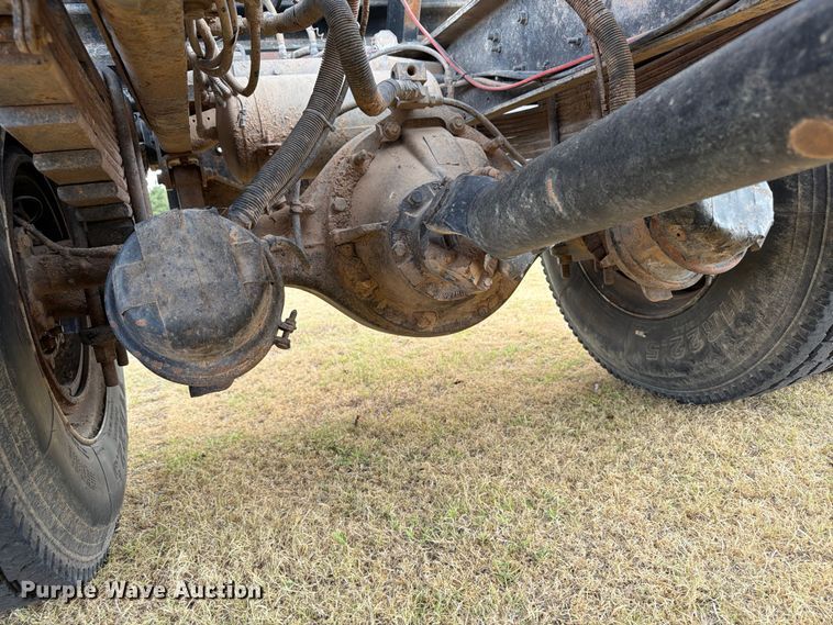 image for item EX0017 2002 GMC C7500 dump truck