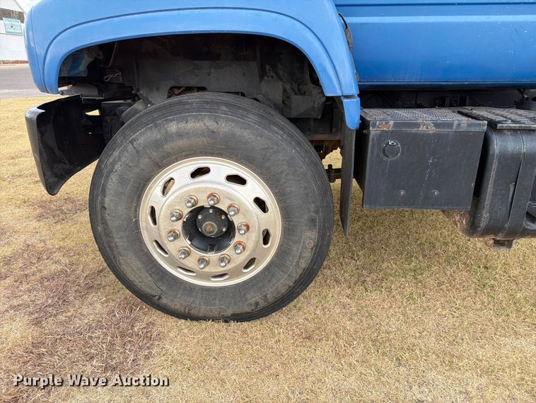 image for item EX0017 2002 GMC C7500 dump truck