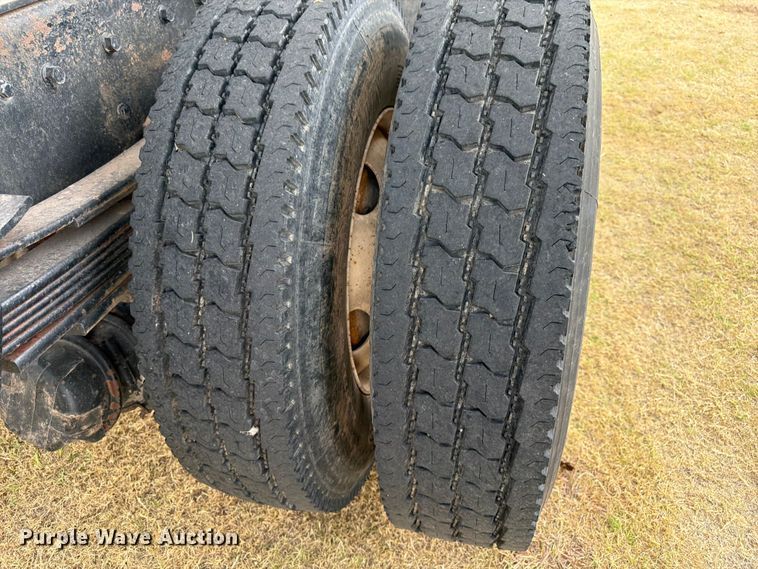 image for item EX0017 2002 GMC C7500 dump truck