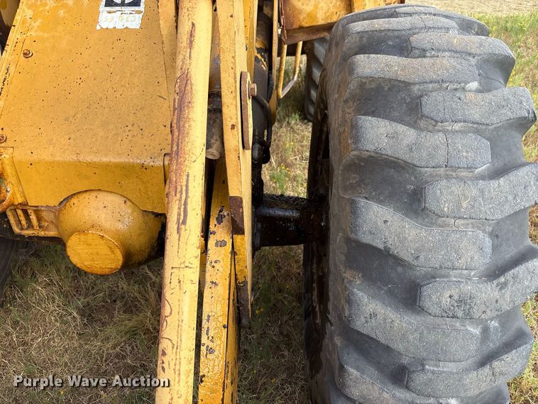 image for item EX0024 1981 Caterpillar 910 wheel loader