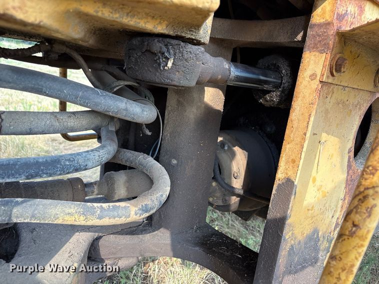 image for item EX0024 1981 Caterpillar 910 wheel loader