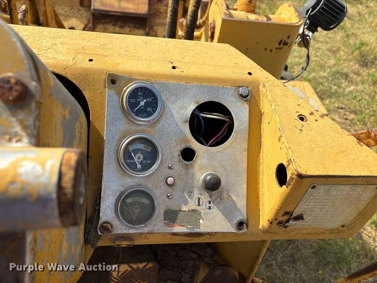 image for item EX0024 1981 Caterpillar 910 wheel loader