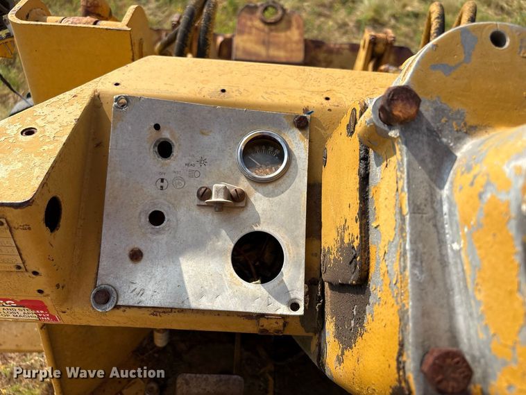 image for item EX0024 1981 Caterpillar 910 wheel loader