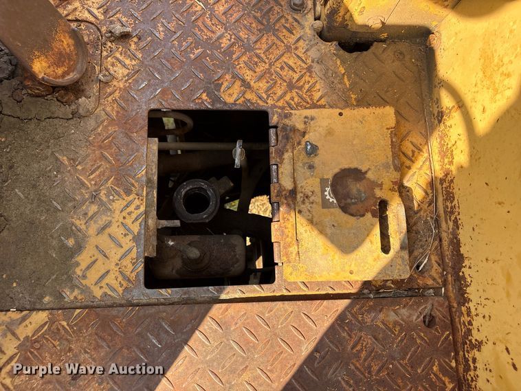 image for item EX0024 1981 Caterpillar 910 wheel loader