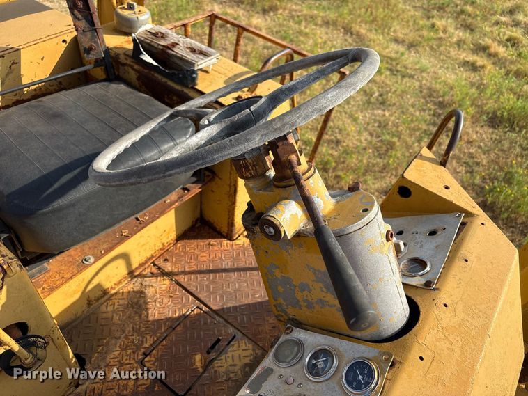 image for item EX0024 1981 Caterpillar 910 wheel loader
