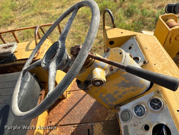 image for item EX0024 1981 Caterpillar 910 wheel loader