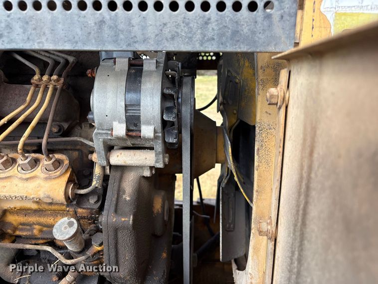 image for item EX0024 1981 Caterpillar 910 wheel loader