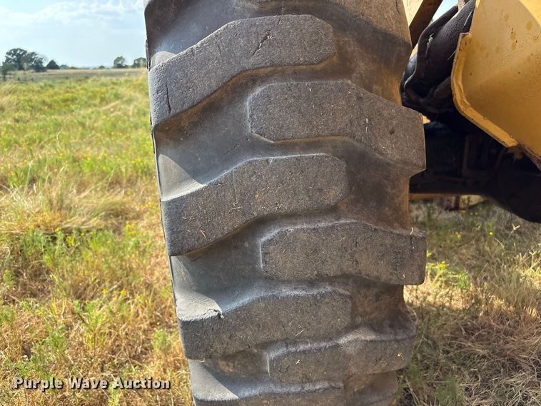 image for item EX0024 1981 Caterpillar 910 wheel loader