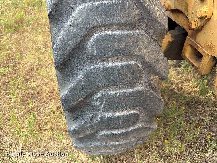 image for item EX0024 1981 Caterpillar 910 wheel loader