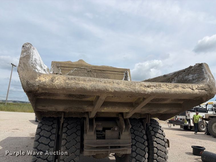 image for item EX2187 Euclid R25 haul truck