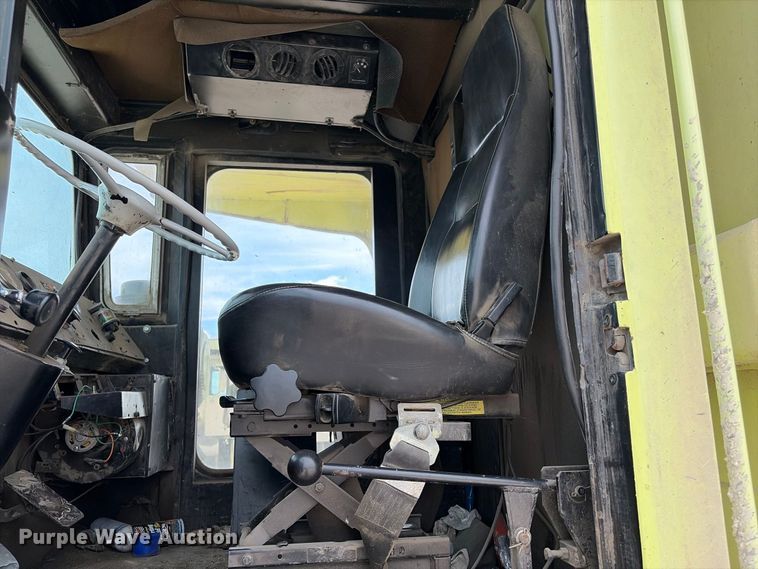 image for item EX2187 Euclid R25 haul truck