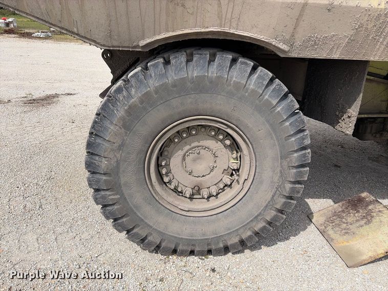 image for item EX2187 Euclid R25 haul truck