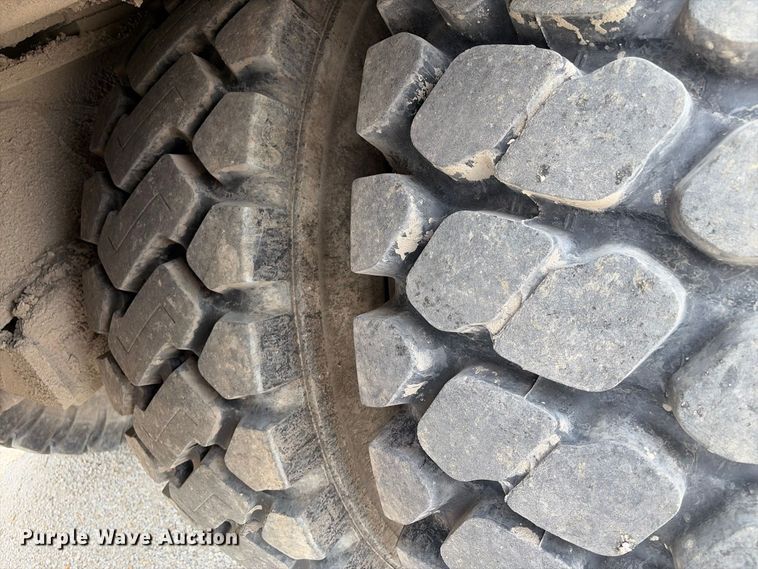 image for item EX2187 Euclid R25 haul truck