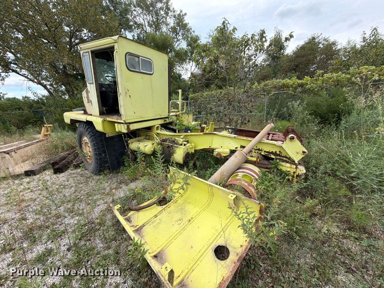 image for item EX2188 Euclid R25 haul truck