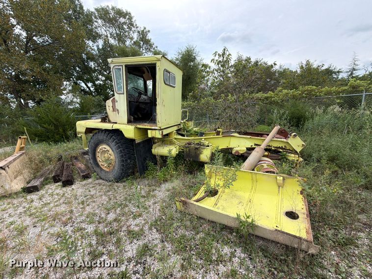 image for item EX2188 Euclid R25 haul truck