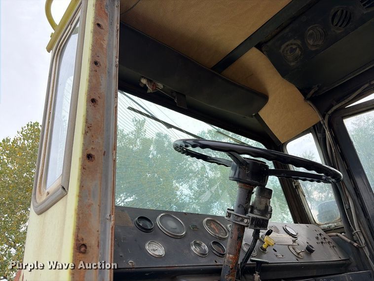 image for item EX2188 Euclid R25 haul truck