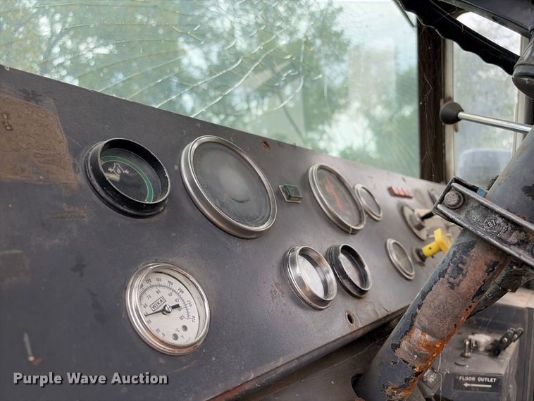 image for item EX2188 Euclid R25 haul truck