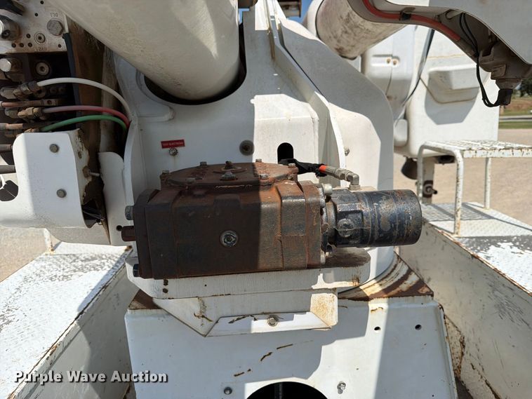 image for item EX4151 2006 Chevrolet C8500 bucket truck