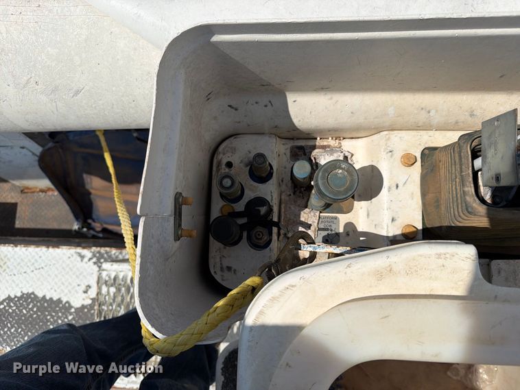 image for item EX4151 2006 Chevrolet C8500 bucket truck
