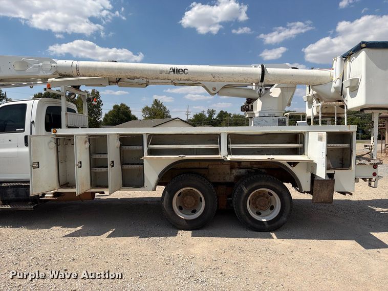 image for item EX4151 2006 Chevrolet C8500 bucket truck