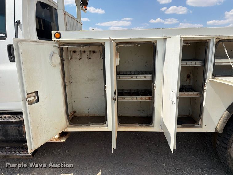 image for item EX4151 2006 Chevrolet C8500 bucket truck