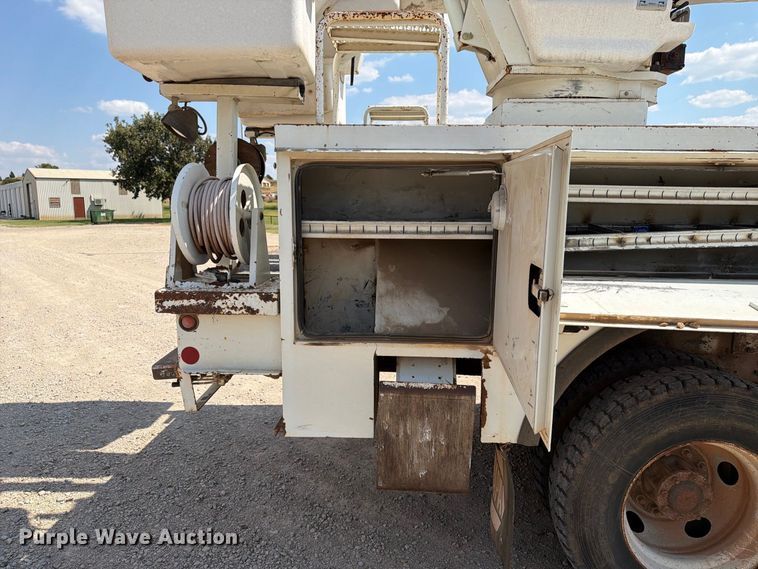 image for item EX4151 2006 Chevrolet C8500 bucket truck