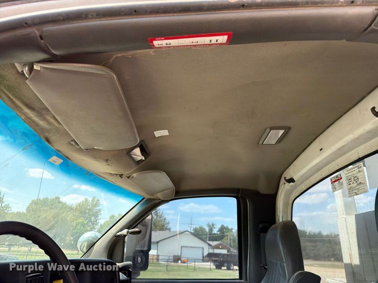 image for item EX4151 2006 Chevrolet C8500 bucket truck