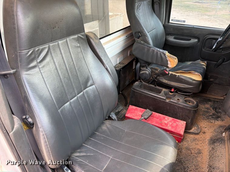image for item EX4151 2006 Chevrolet C8500 bucket truck