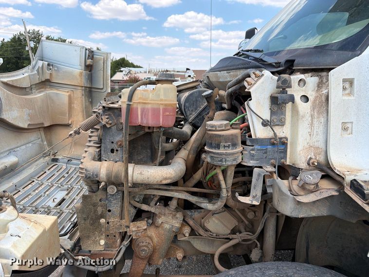 image for item EX4151 2006 Chevrolet C8500 bucket truck