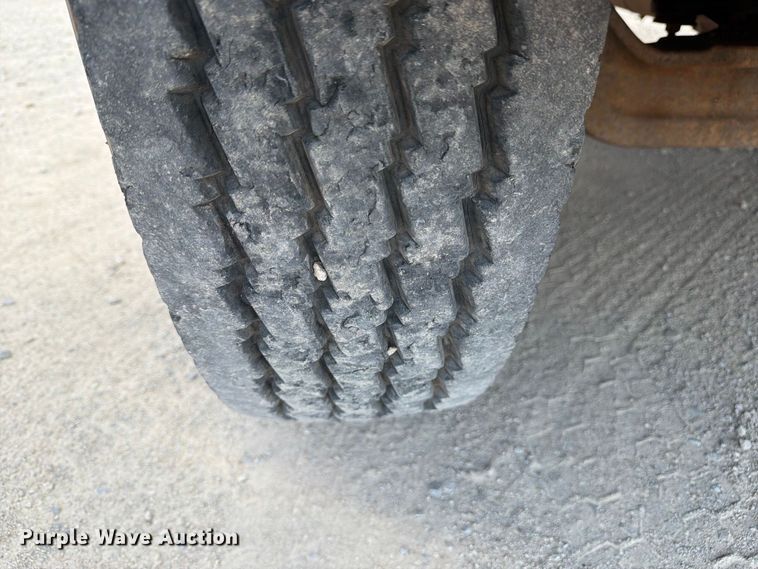 image for item EX4151 2006 Chevrolet C8500 bucket truck