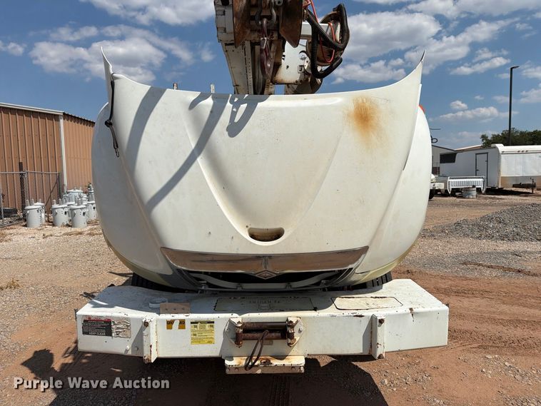 image for item EX4152 2005 International 4300 digger derrick truck