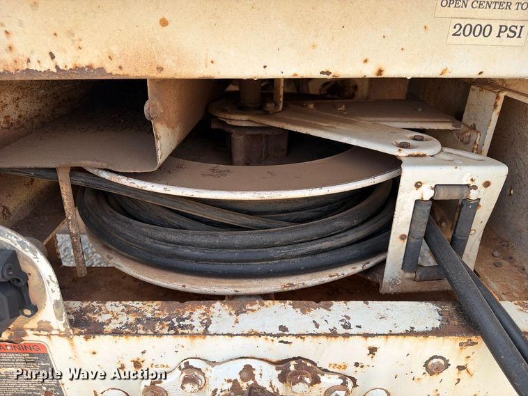 image for item EX4152 2005 International 4300 digger derrick truck