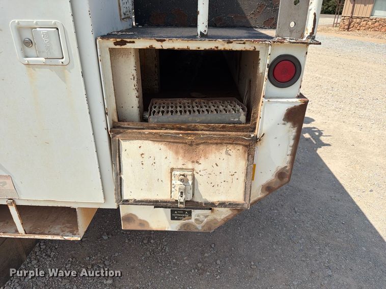 image for item EX4152 2005 International 4300 digger derrick truck