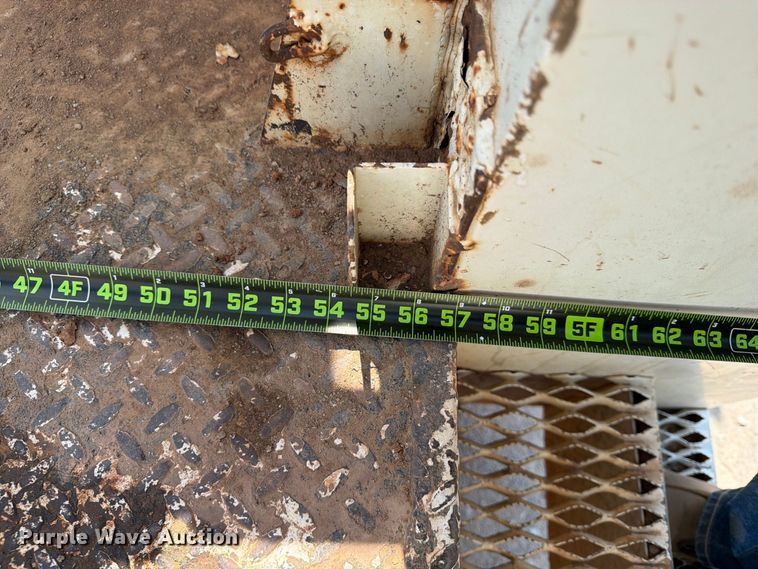 image for item EX4152 2005 International 4300 digger derrick truck
