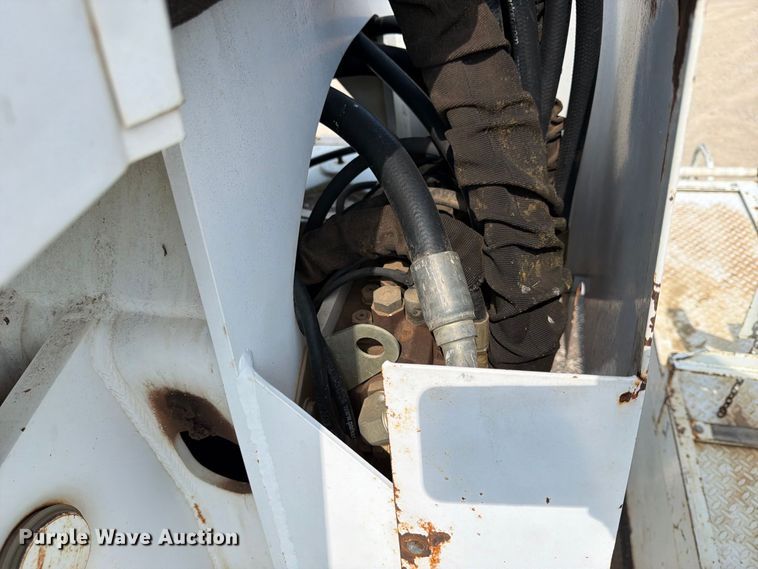image for item EX4152 2005 International 4300 digger derrick truck