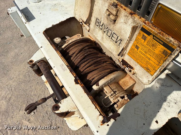 image for item EX4152 2005 International 4300 digger derrick truck