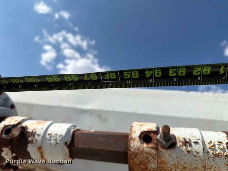 image for item EX4152 2005 International 4300 digger derrick truck