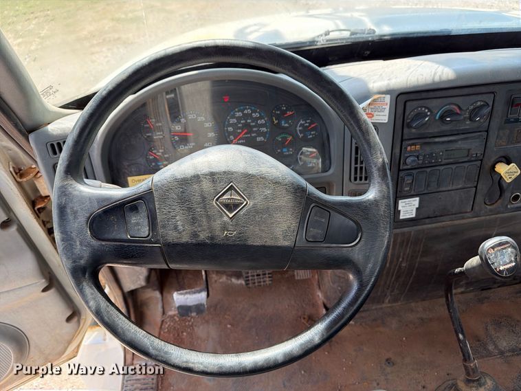 image for item EX4152 2005 International 4300 digger derrick truck
