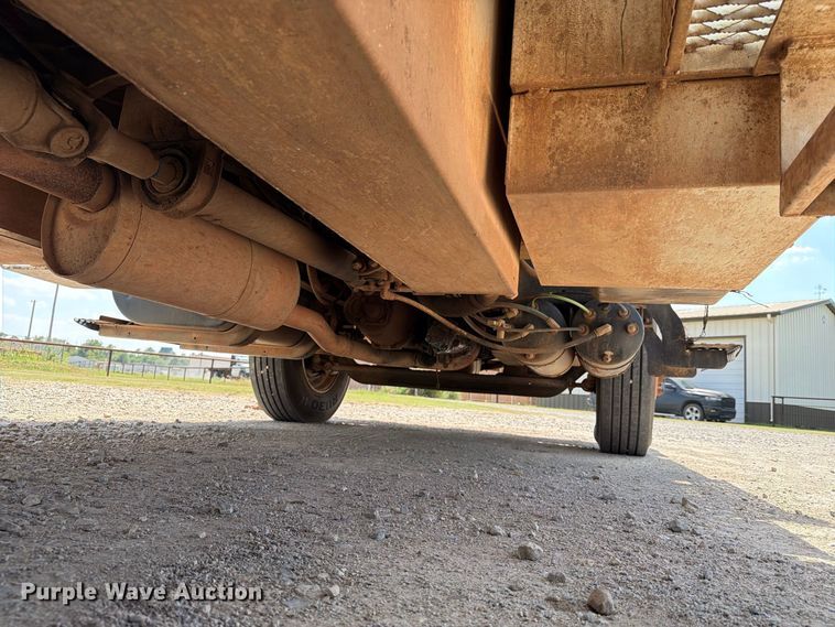 image for item EX4152 2005 International 4300 digger derrick truck