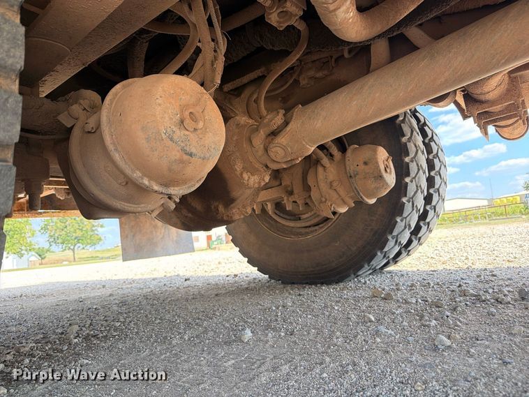 image for item EX4152 2005 International 4300 digger derrick truck