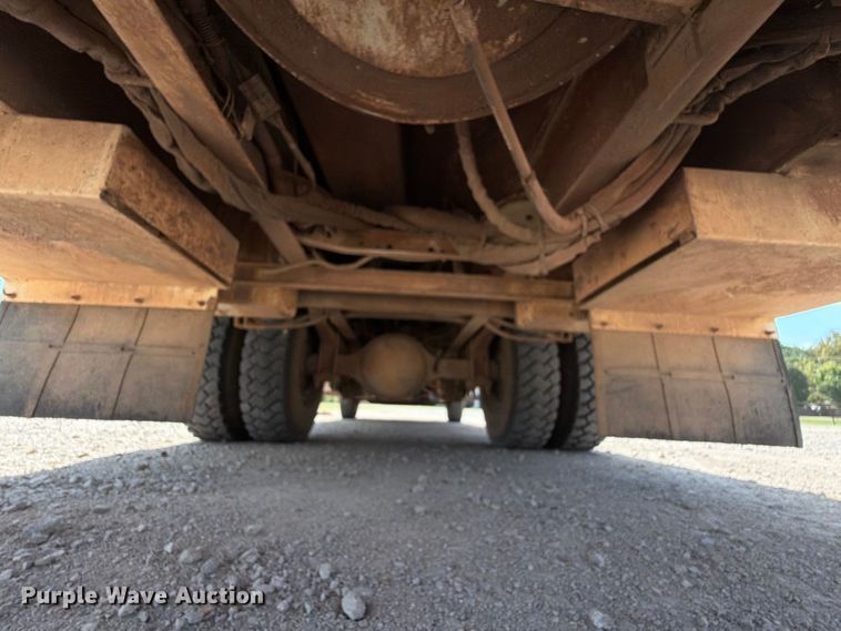 image for item EX4152 2005 International 4300 digger derrick truck