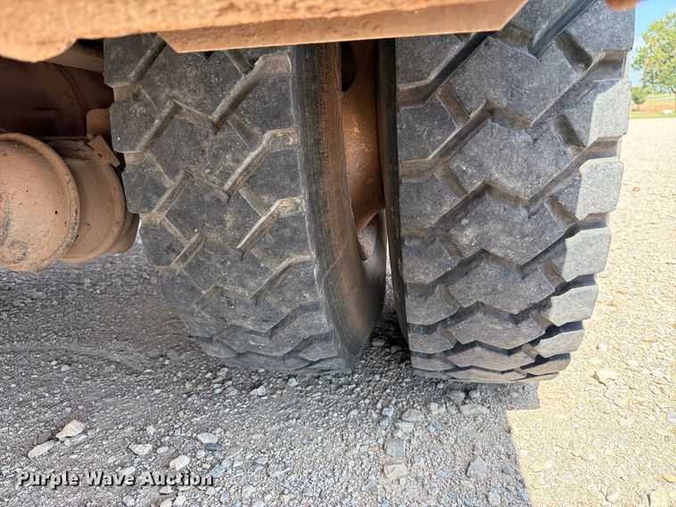 image for item EX4152 2005 International 4300 digger derrick truck