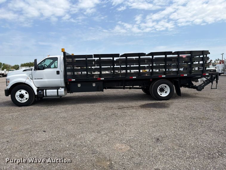 image for item FB4985 2018 Ford F650 Super Duty flatbed truck